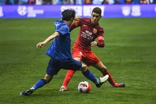 上海申花迎德甲关键赛，今晚扳平良机，质疑声仍在，资深球员宣示担当 